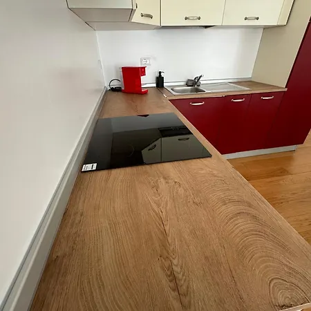 Romolo 24-trieste Center Apartman *